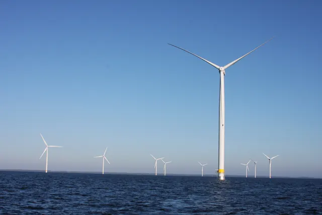 Offshore-Windpark mit Windenergieanlagen